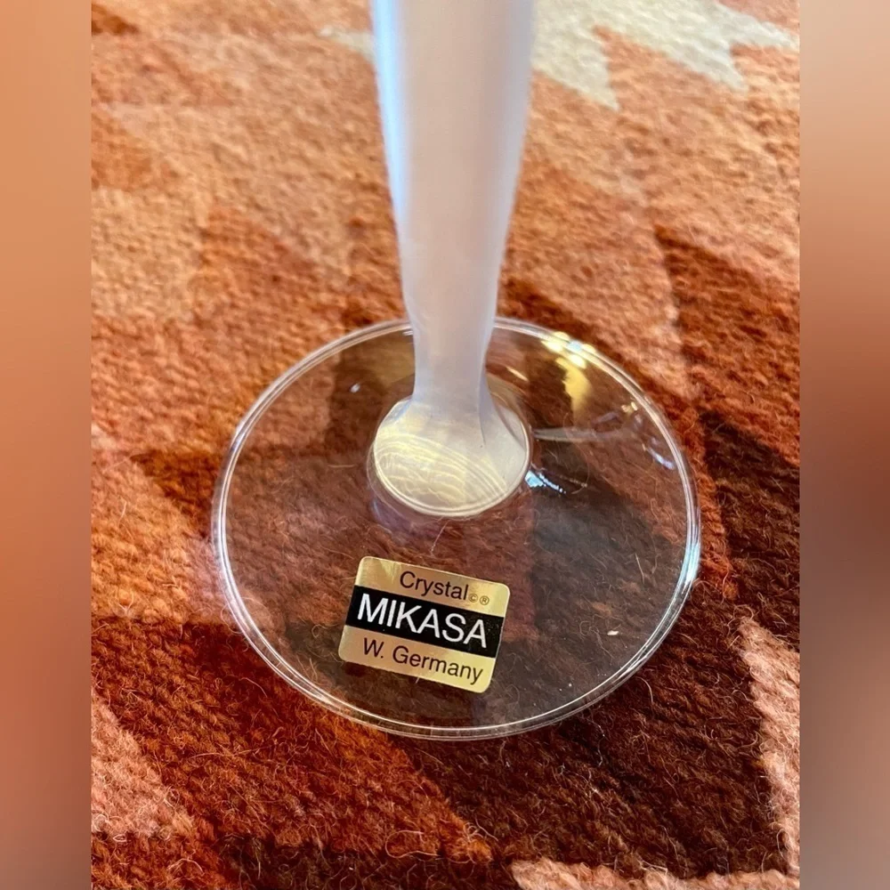 Mikasa Ballet Crystal Champagne Flutes